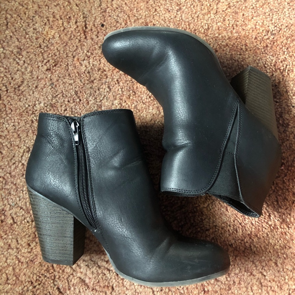 Black Heeled Boots